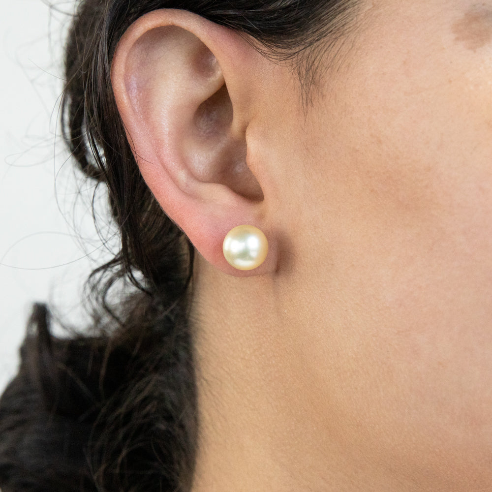 Pearl studs store